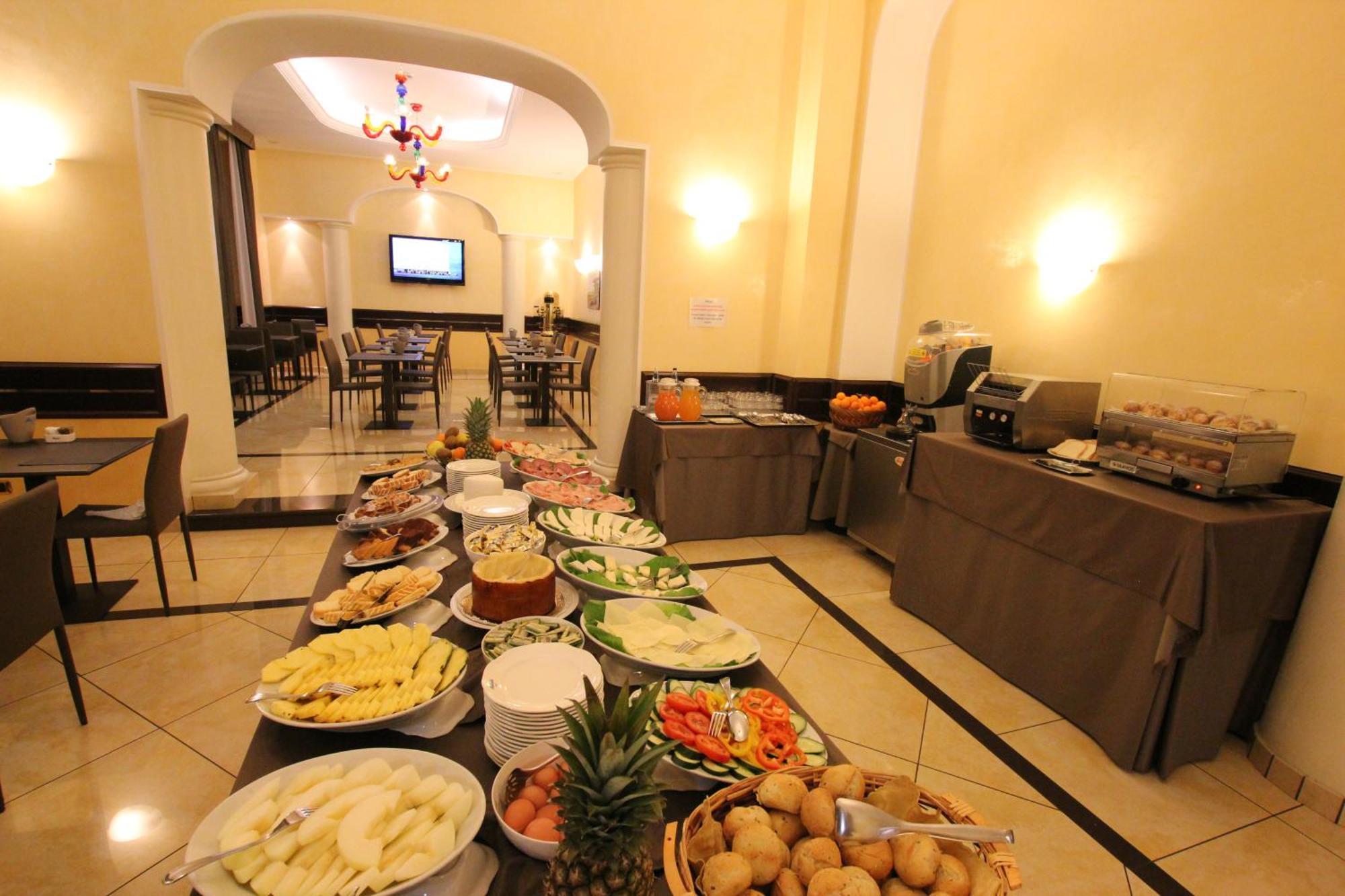 Mokinba Hotels Baviera Милан Экстерьер фото