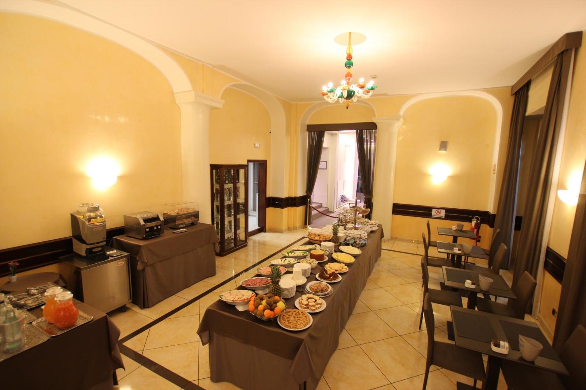 Mokinba Hotels Baviera Милан Экстерьер фото