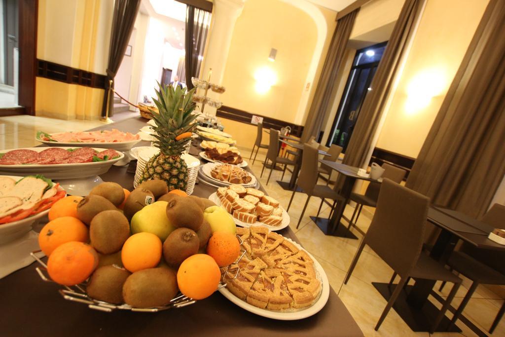 Mokinba Hotels Baviera Милан Экстерьер фото